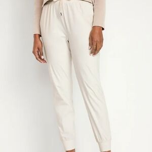 Old Navy Women's Light Cream Jogger Pants